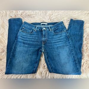 Levi’s 711 skinny jeans